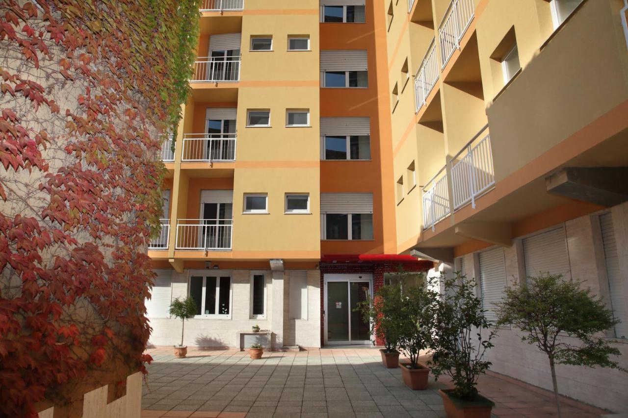 Residence Giusti 6 Милано Екстериор снимка
