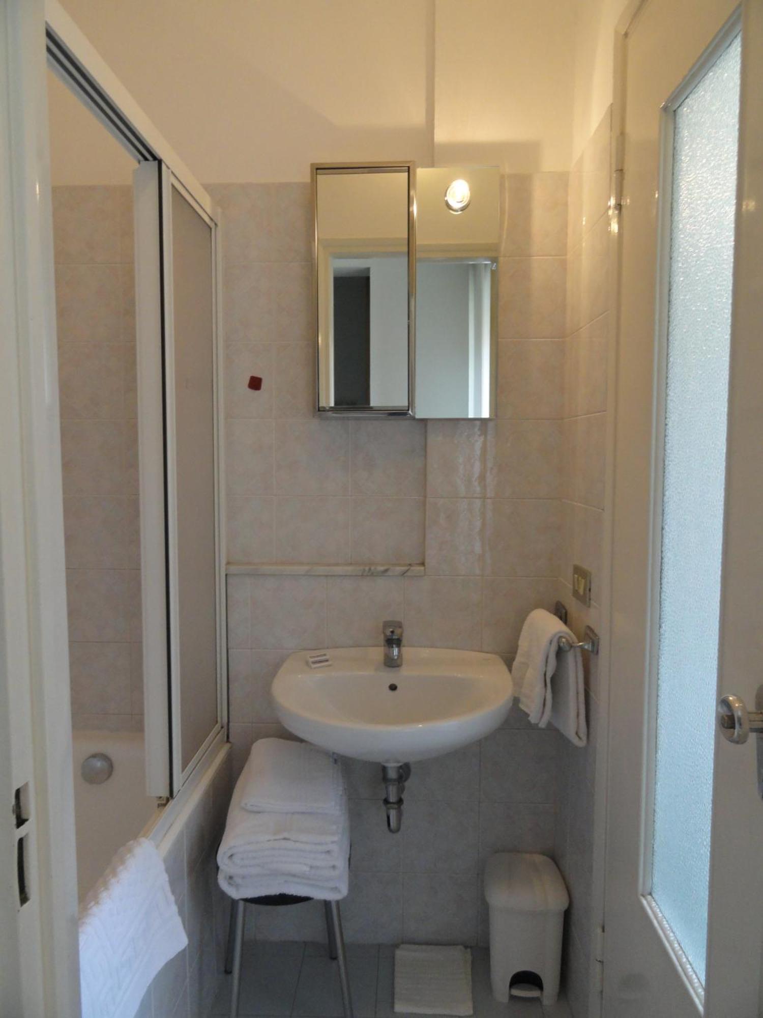 Residence Giusti 6 Милано Екстериор снимка