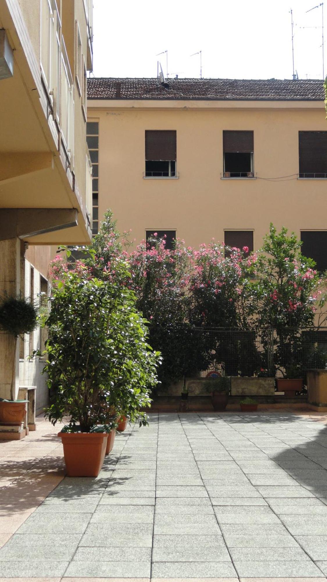 Residence Giusti 6 Милано Екстериор снимка