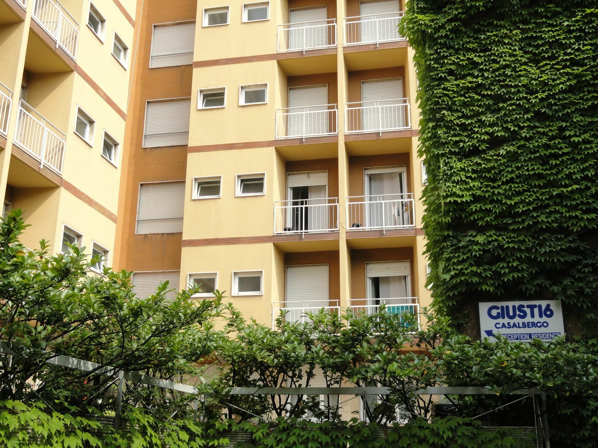Residence Giusti 6 Милано Екстериор снимка